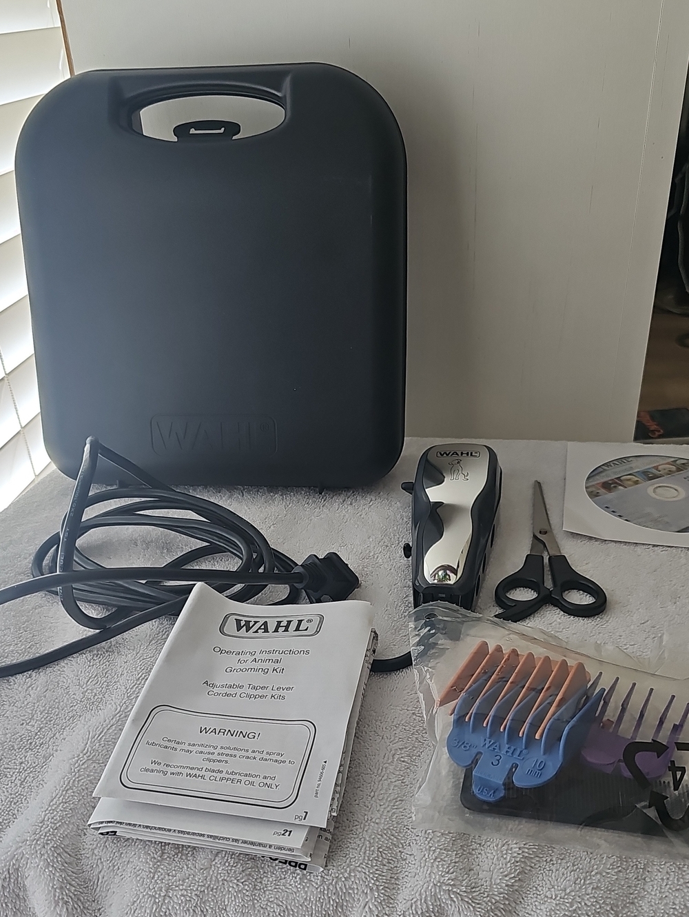 Wahl Dog Grooming Corded Clipper Set With Black Hard Shell Carrying Case